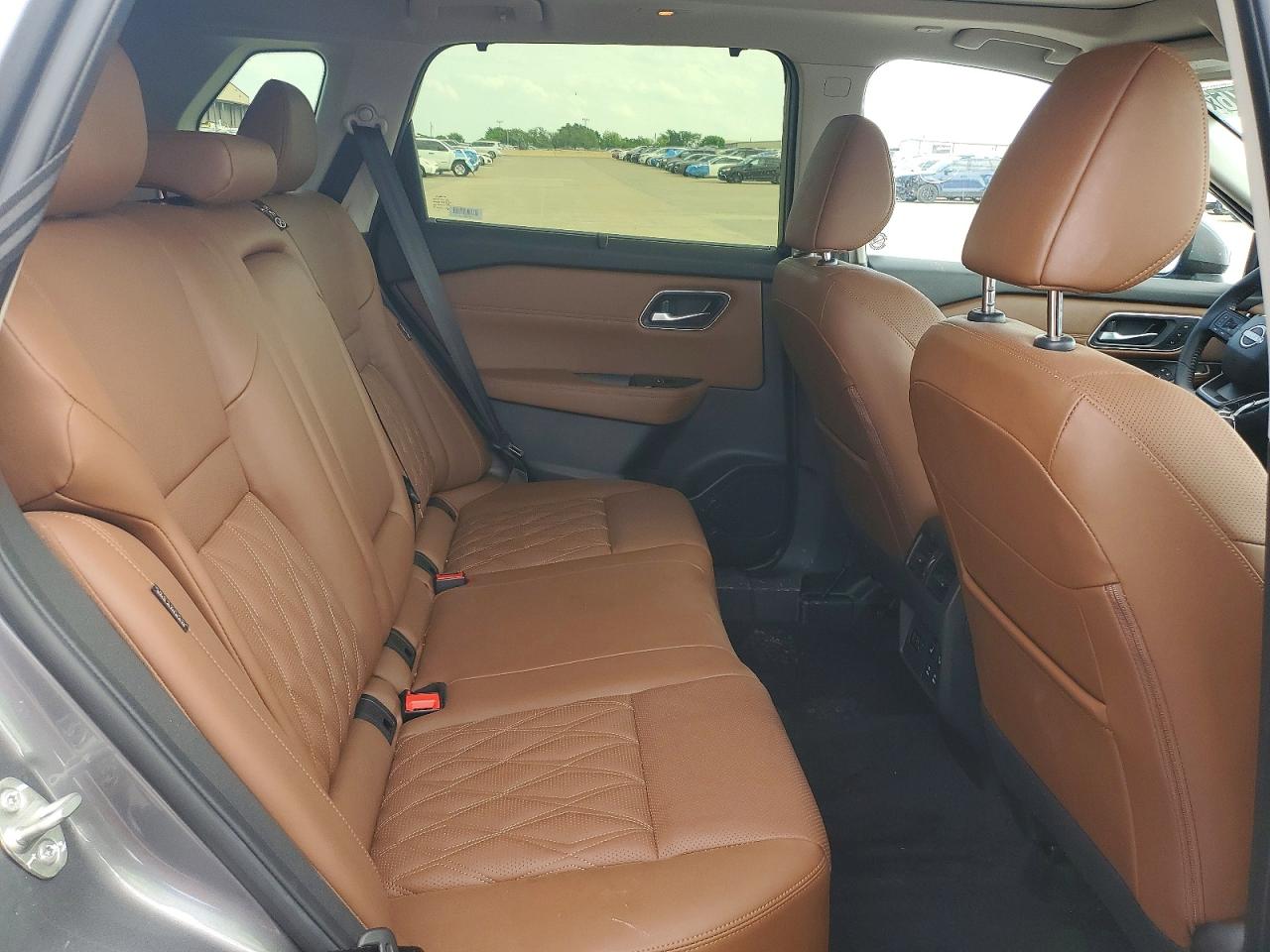 Nissan Rogue Platinum
