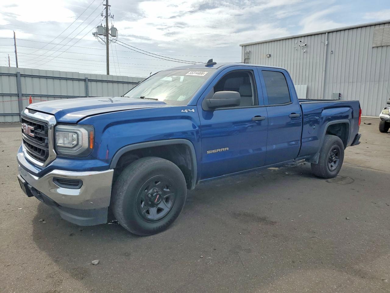 Salvage GMC Sierra Image
