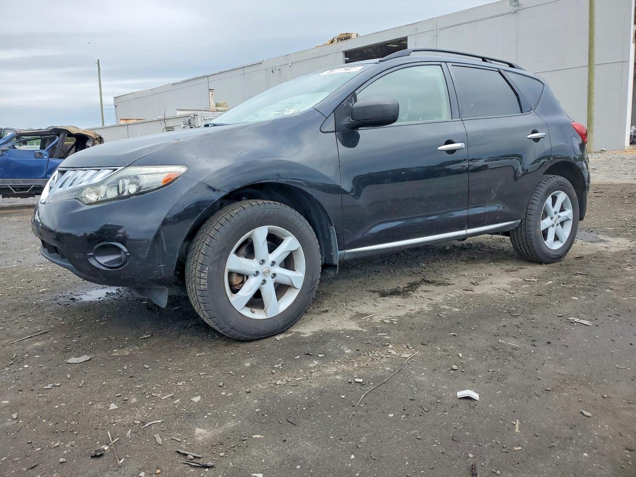 Salvage Nissan Murano Image
