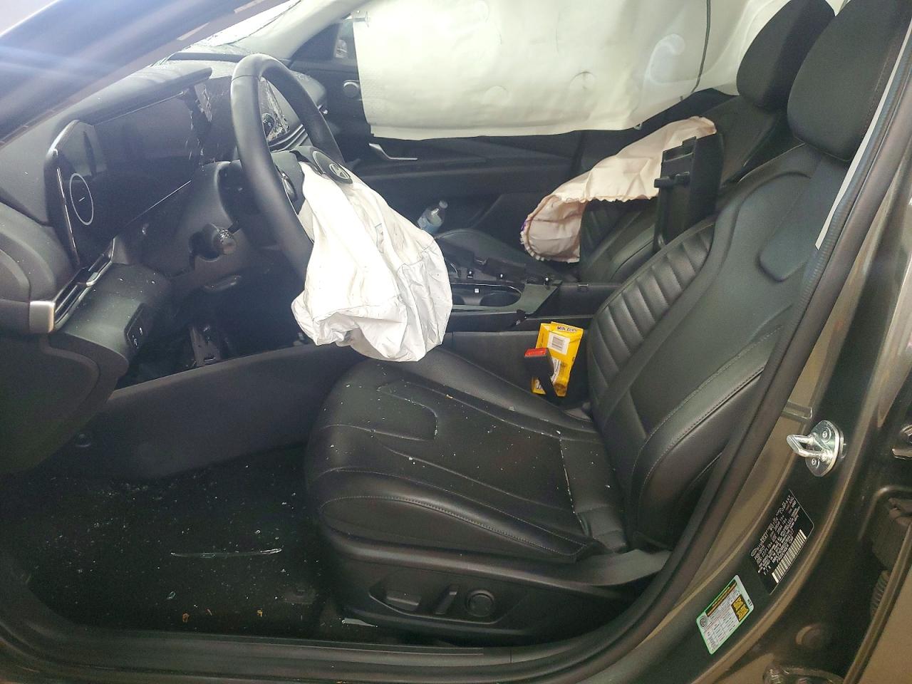 Hyundai ELANTRA Limited