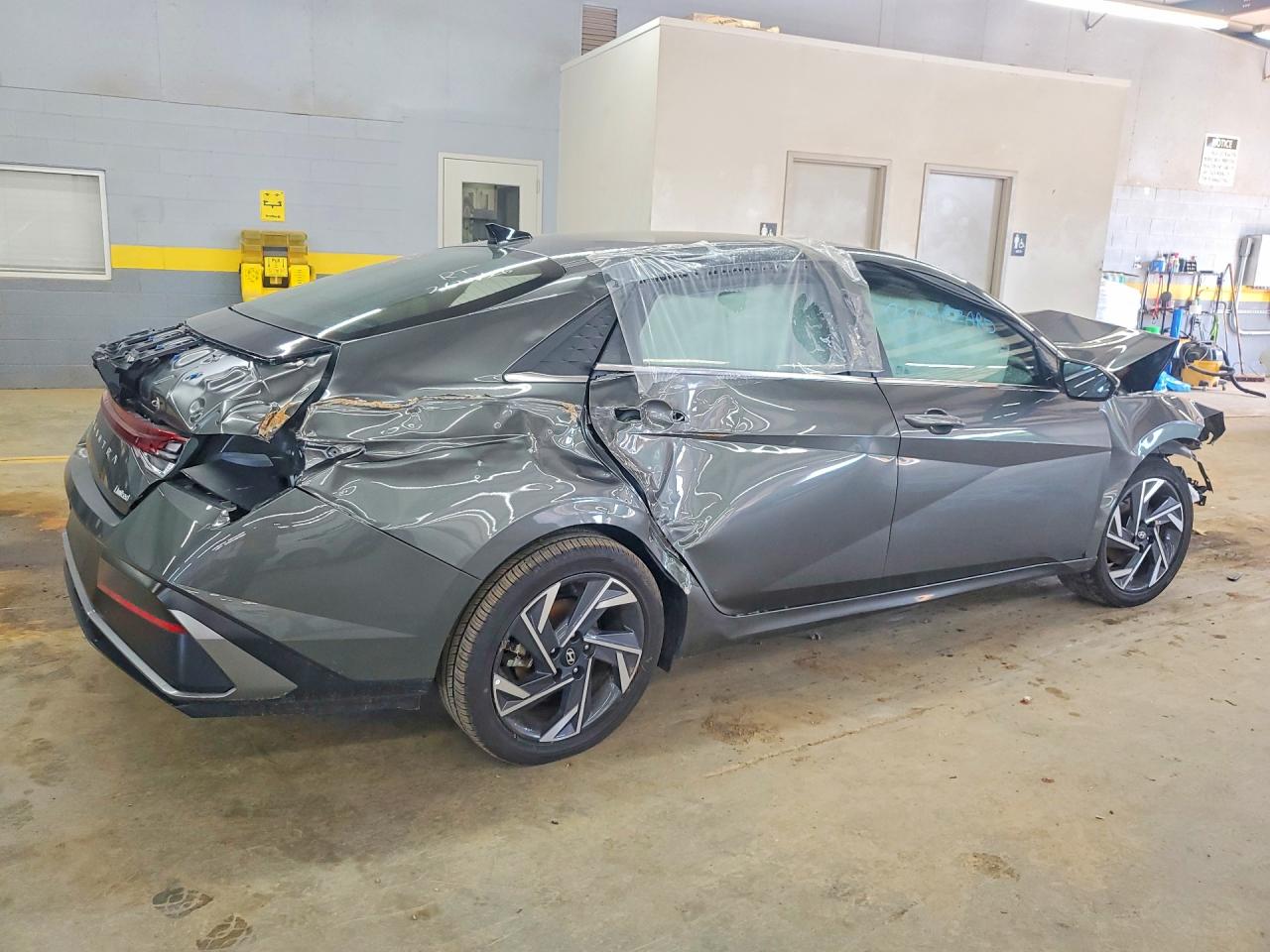 Hyundai ELANTRA Limited