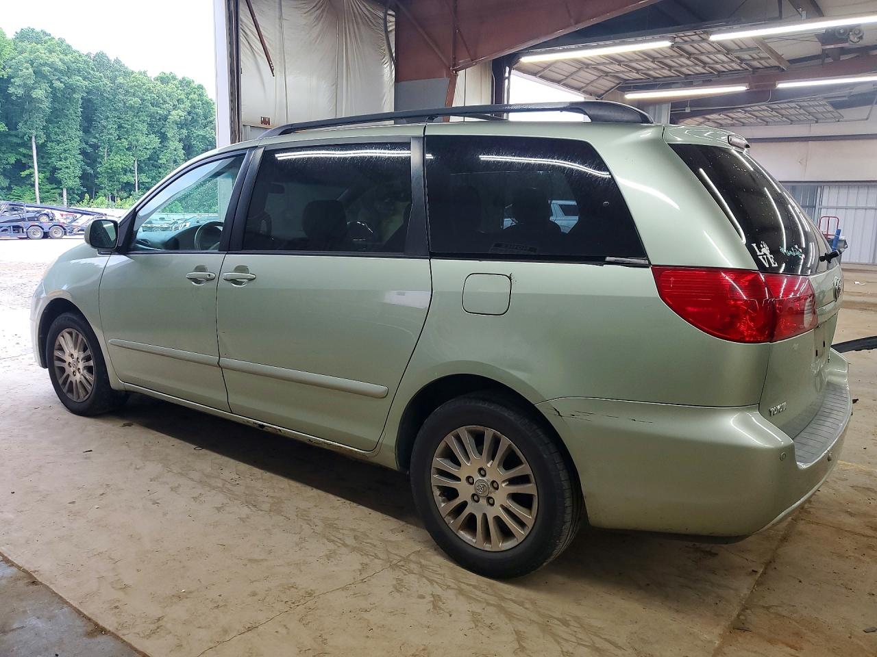 Toyota Sienna Xle 7-passenger