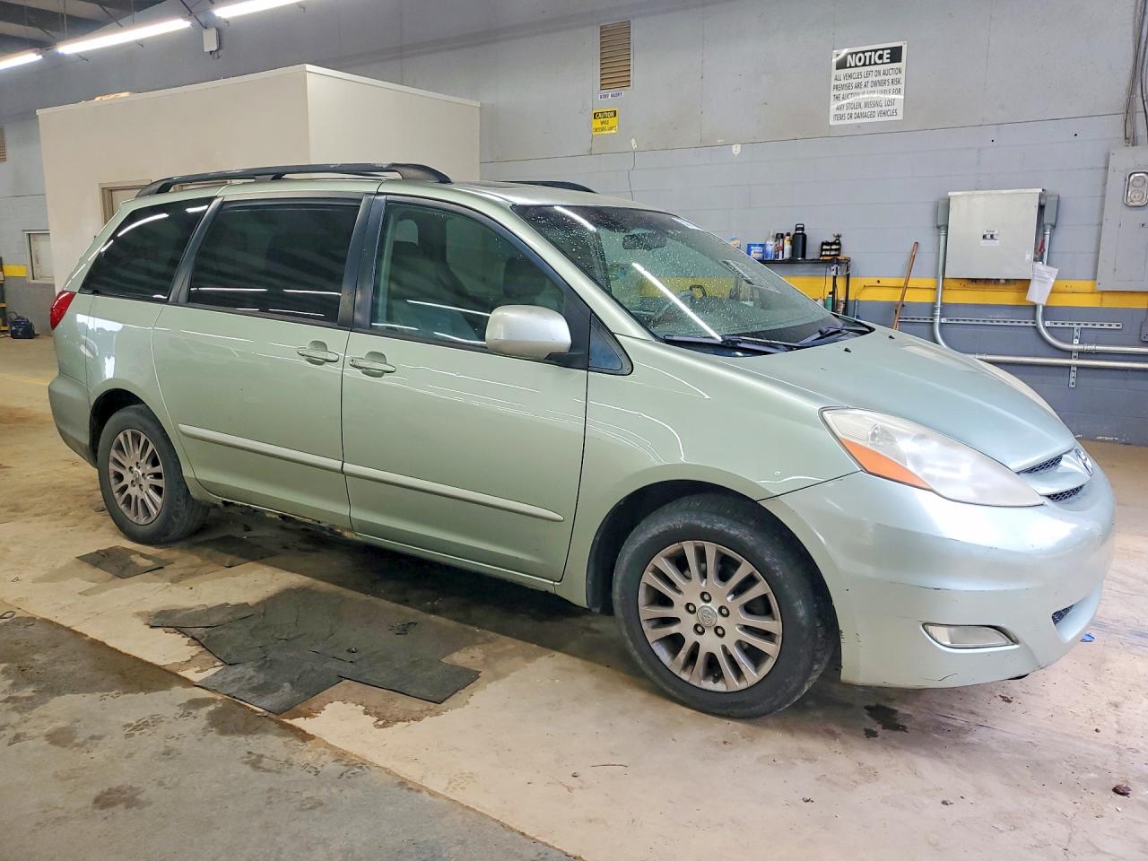 Toyota Sienna Xle 7-passenger