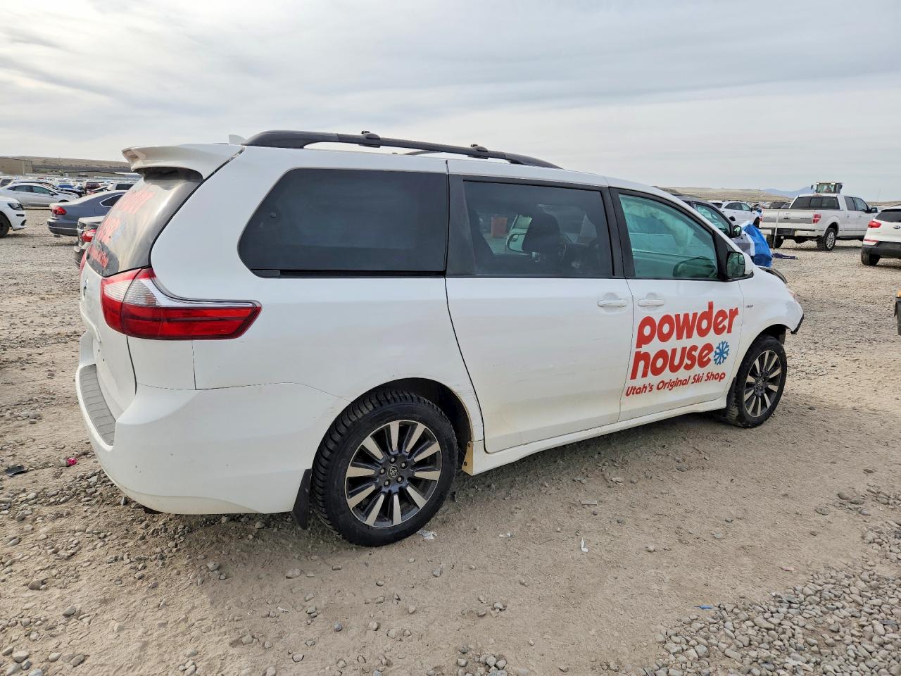 Toyota Sienna Le 7-passenger