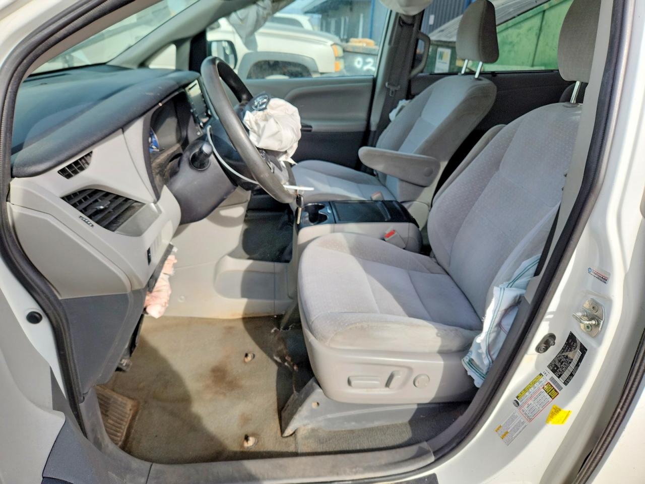 Toyota Sienna Le 7-passenger