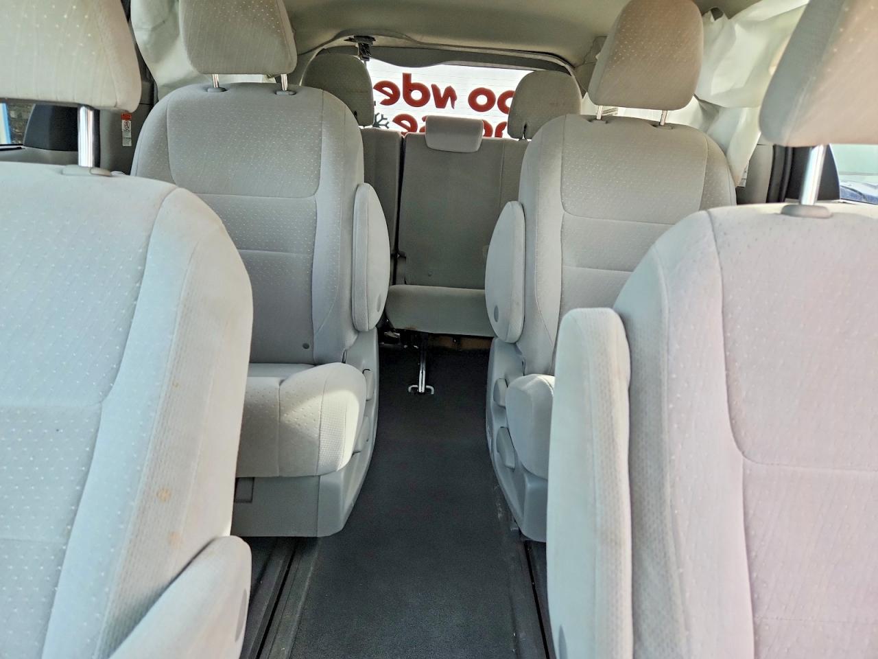 Toyota Sienna Le 7-passenger