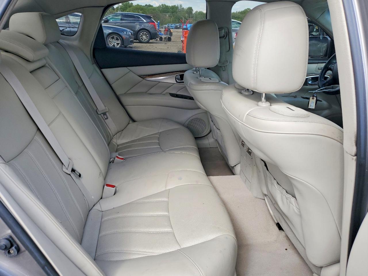 INFINITI M56 X
