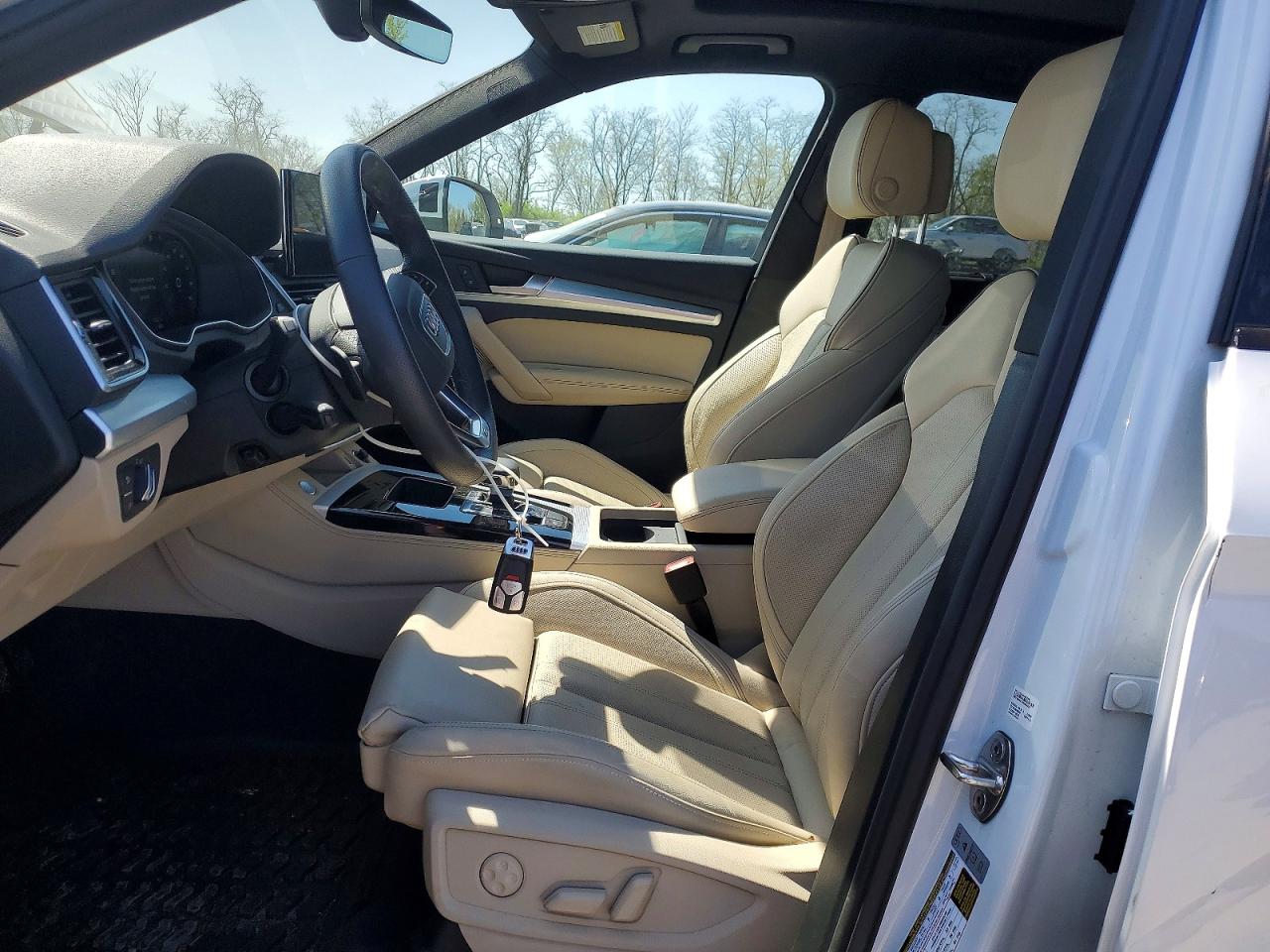 Audi Q5 Premium Plus 45