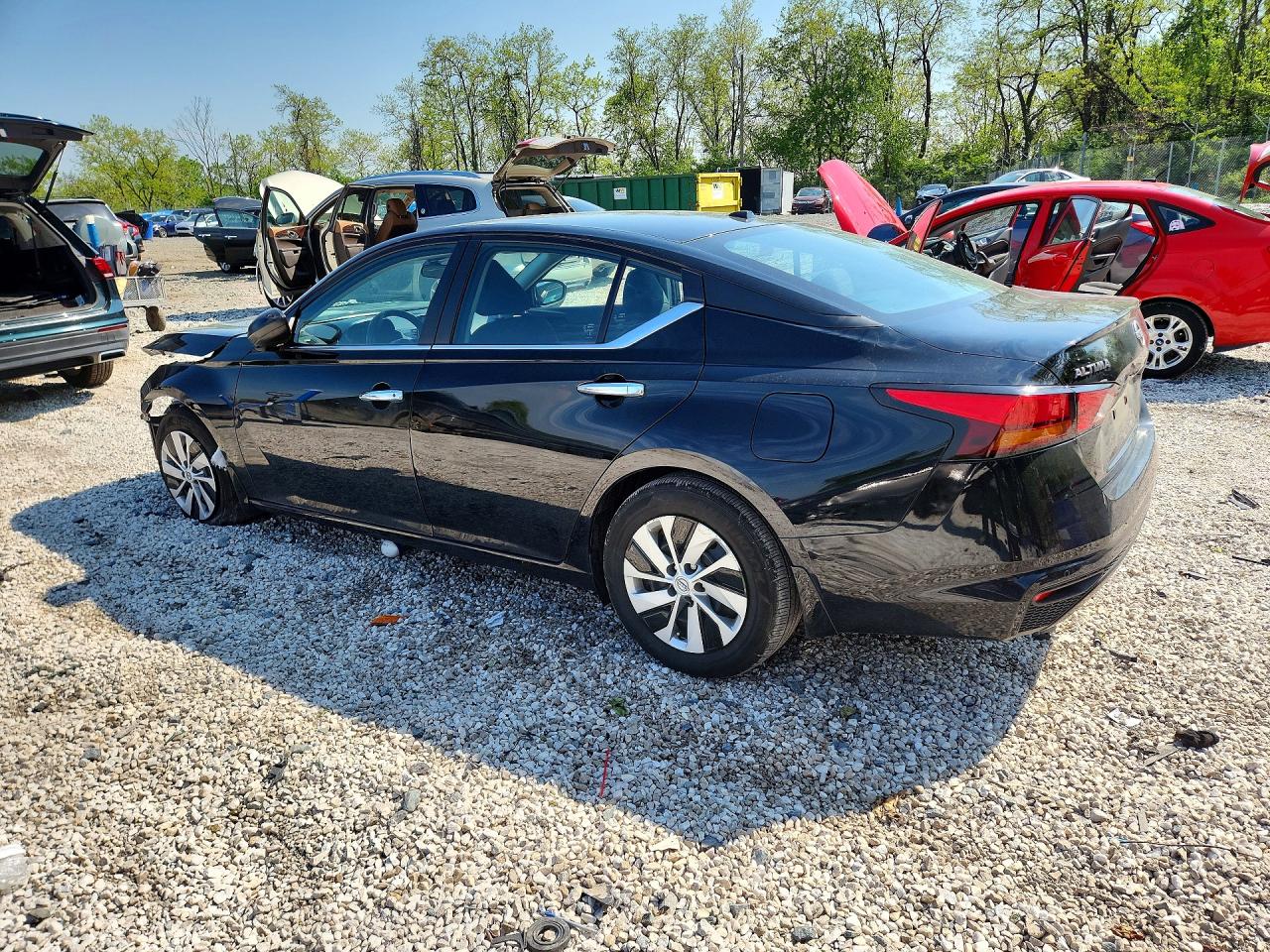 Nissan Altima S