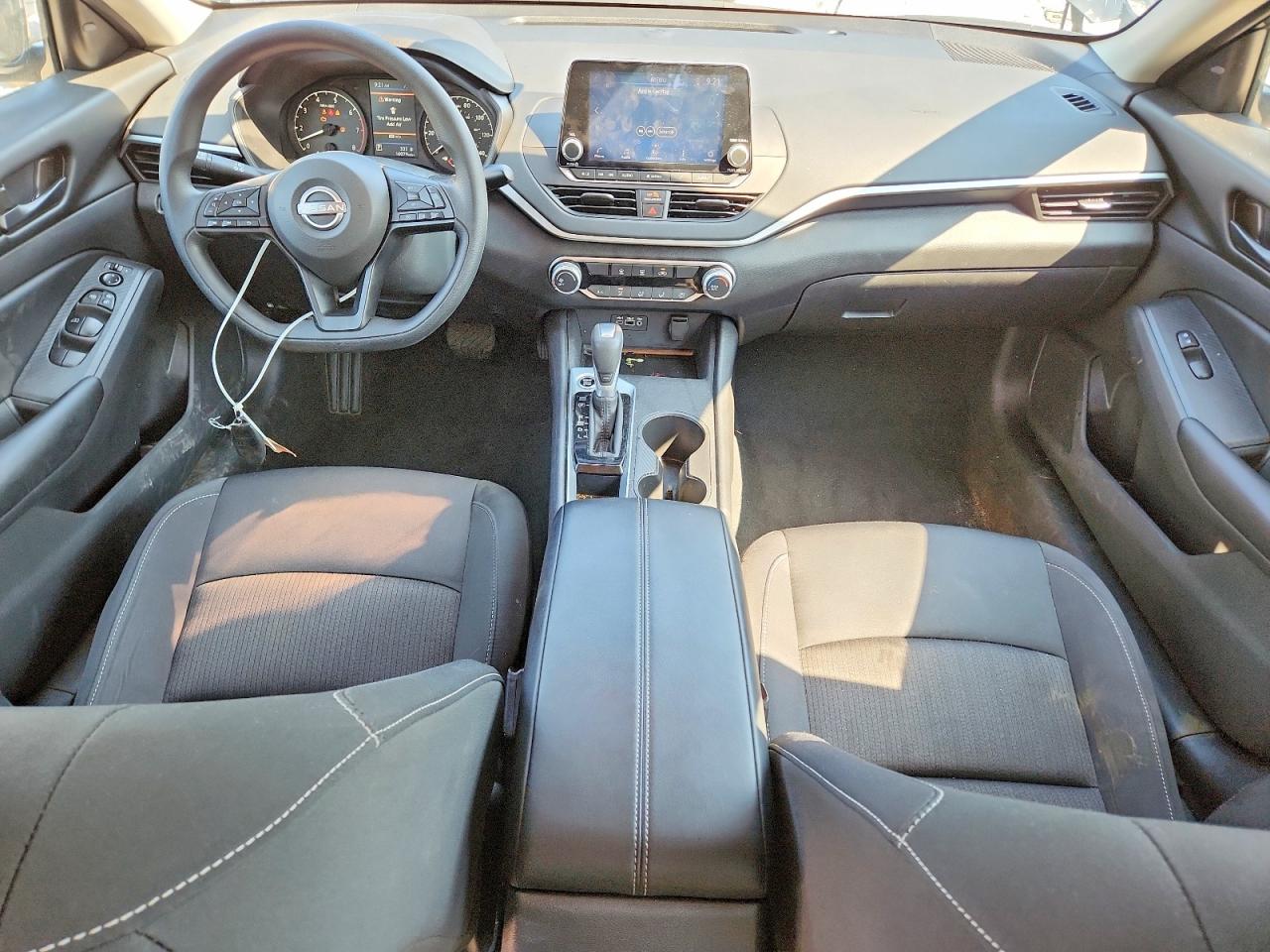 Nissan Altima S