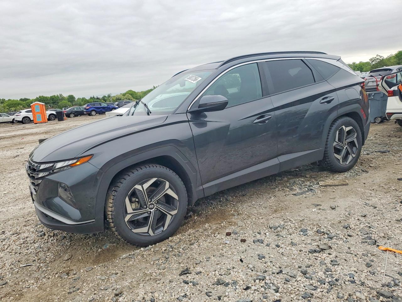 Salvage Hyundai TUCSON Image