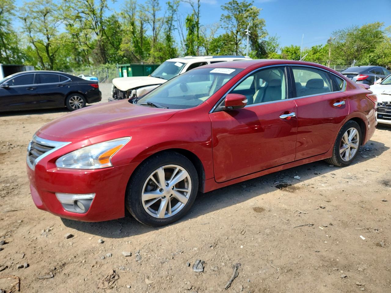 Salvage Nissan Altima Image