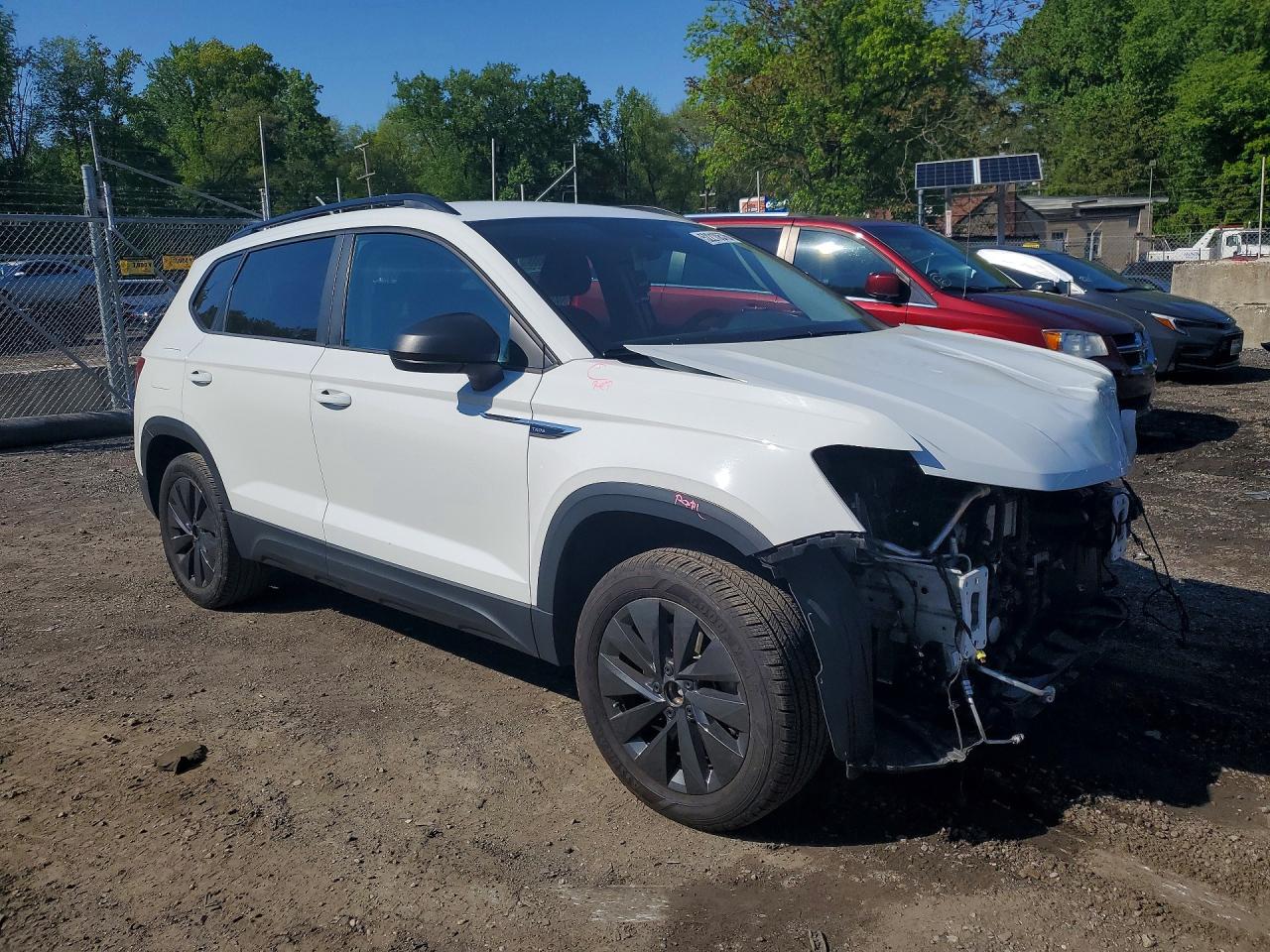 Volkswagen Taos S