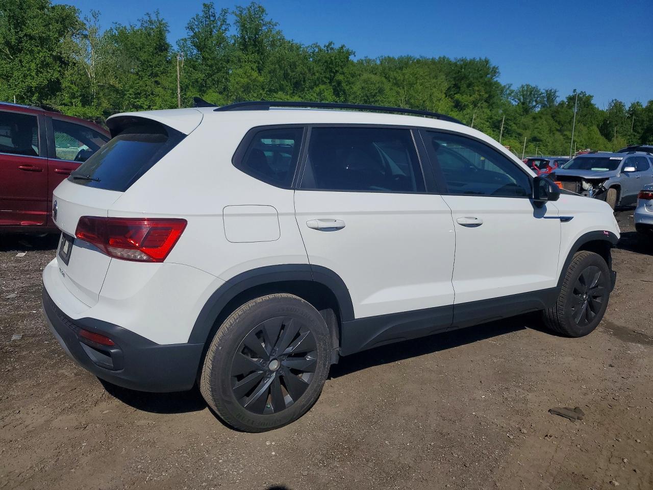 Volkswagen Taos S