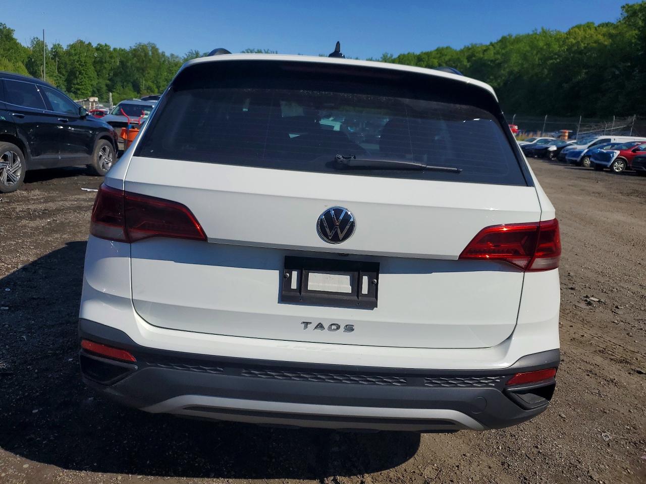 Volkswagen Taos S