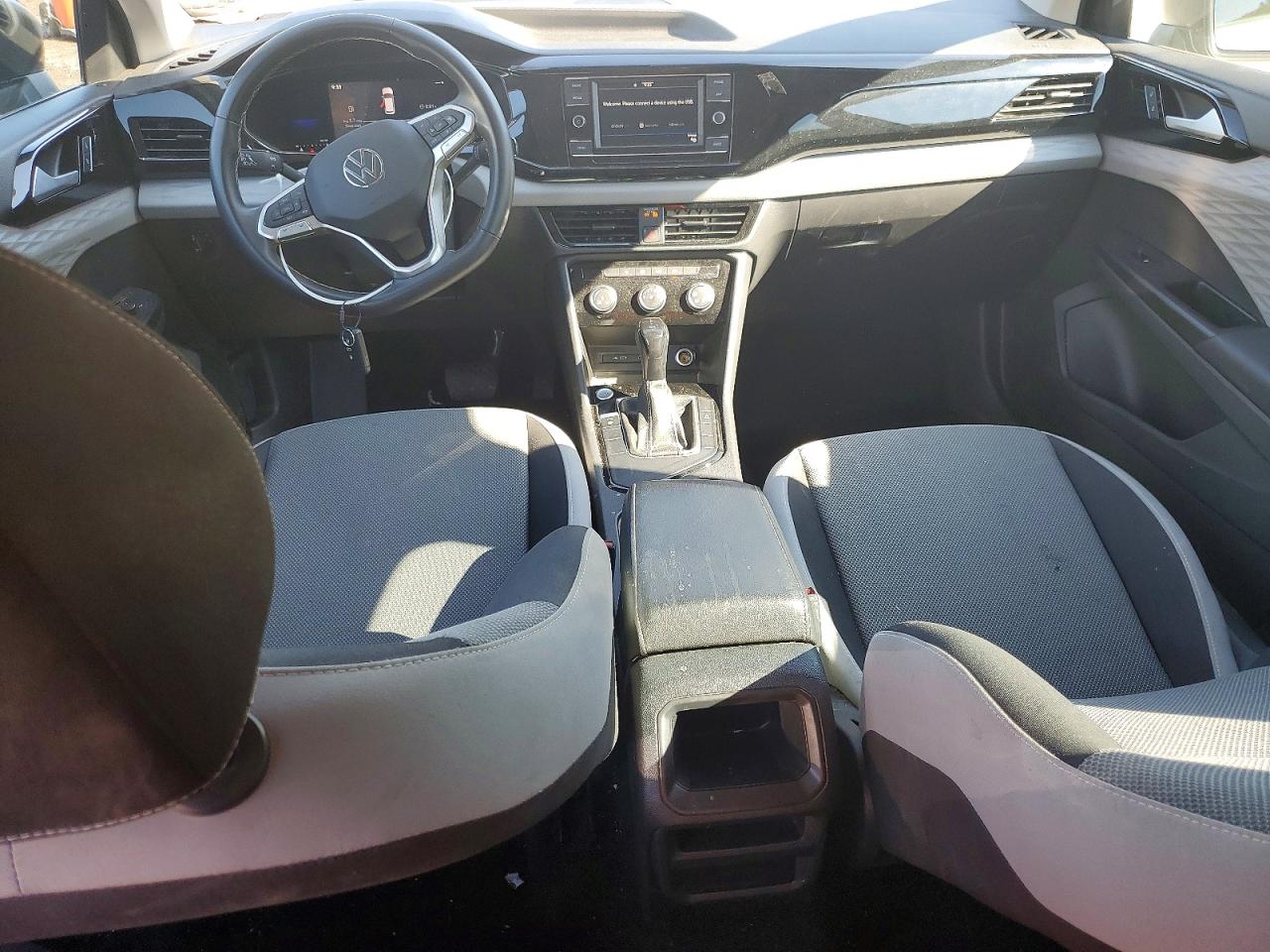 Volkswagen Taos S