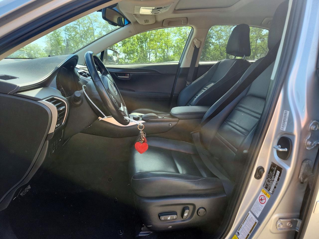 Lexus NX 200t