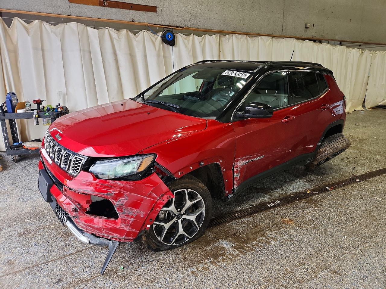 Salvage Jeep Compass Image
