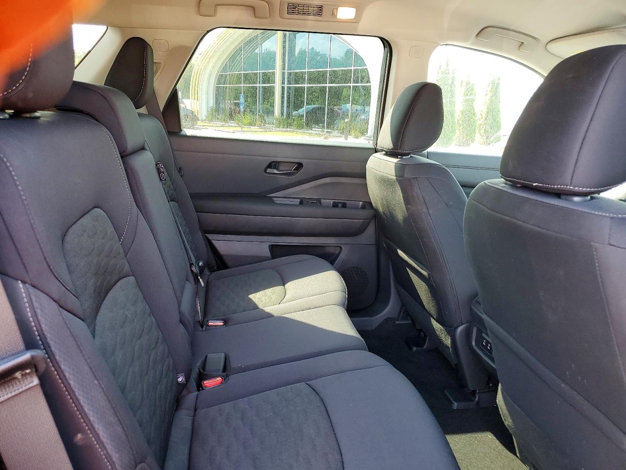 Nissan Pathfinder Sv