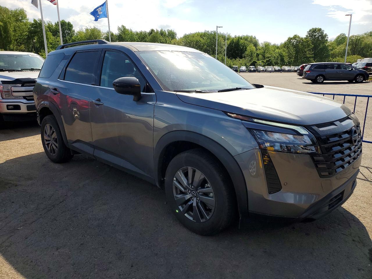 Nissan Pathfinder Sv