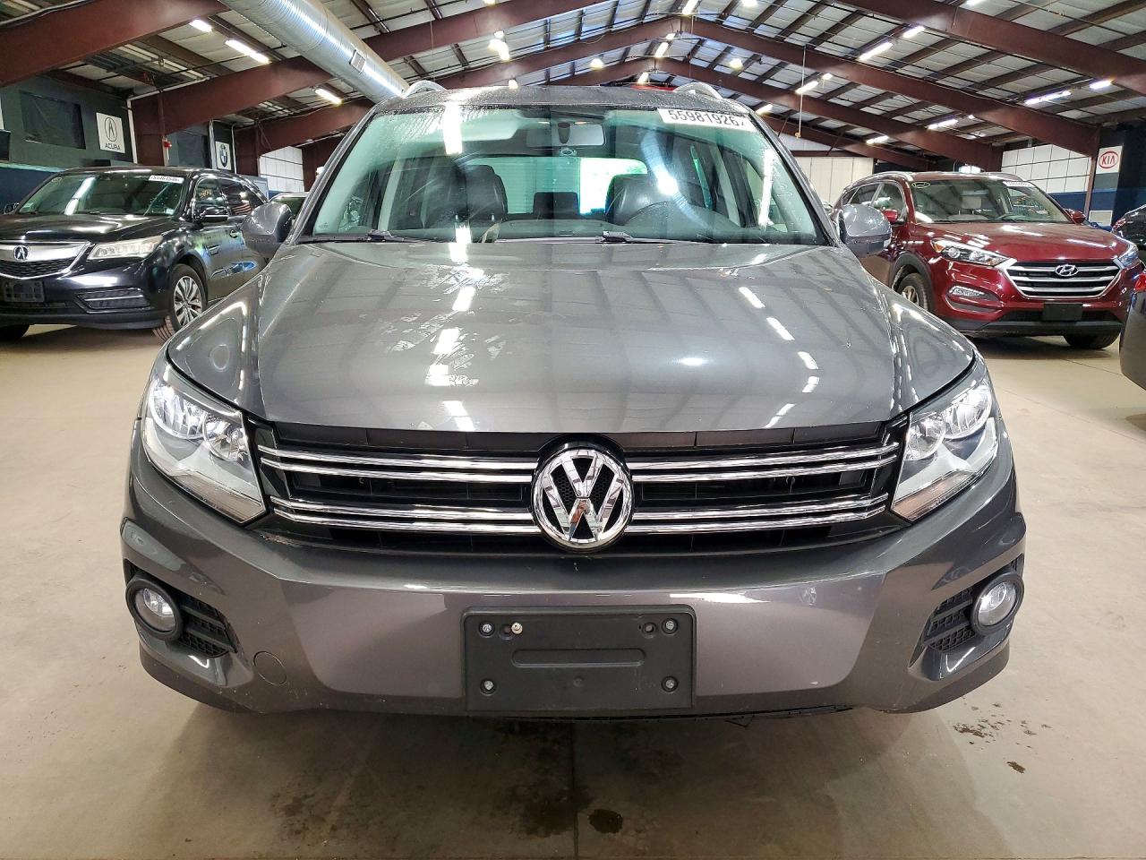 Volkswagen Tiguan S