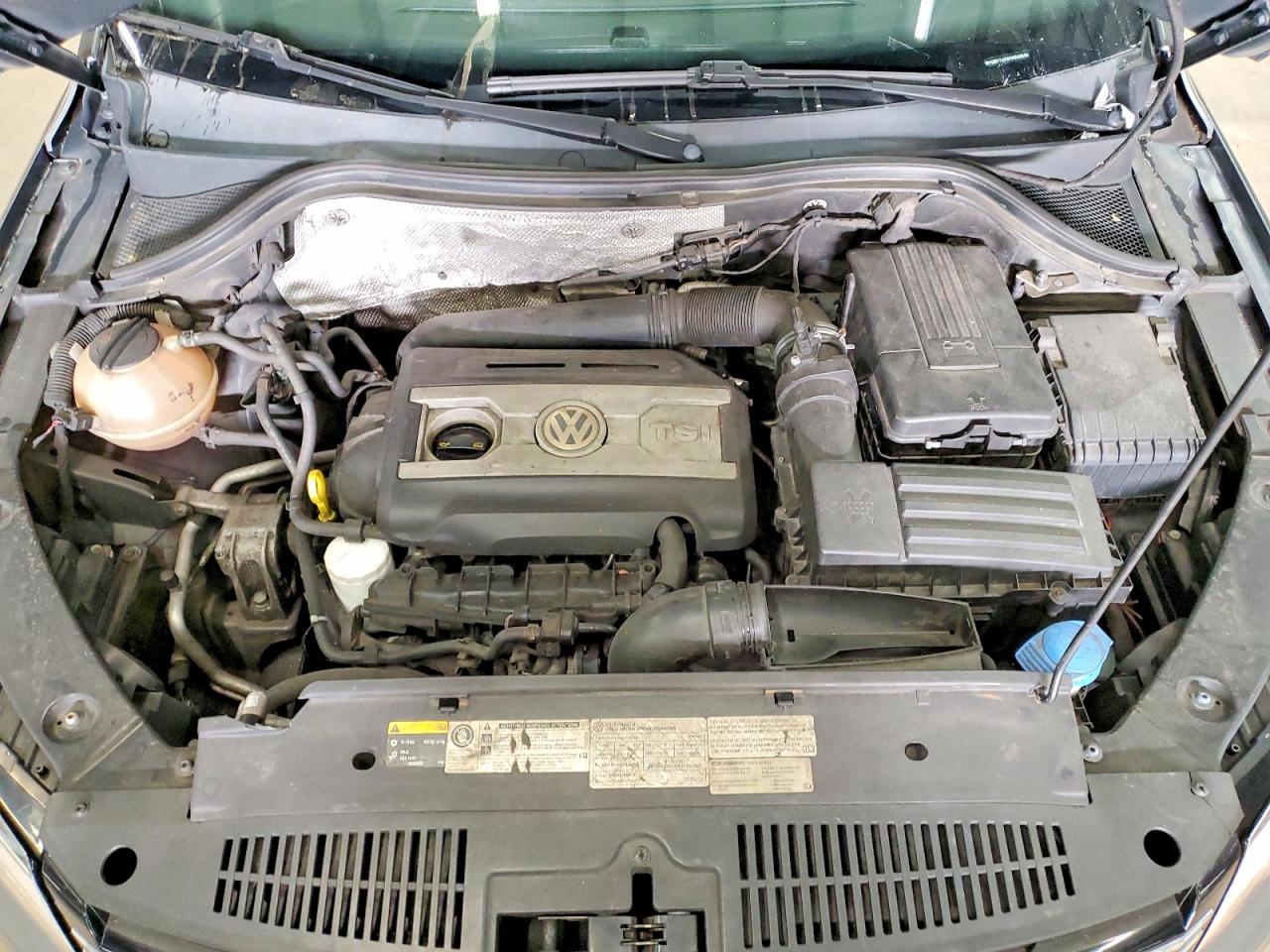 Volkswagen Tiguan S