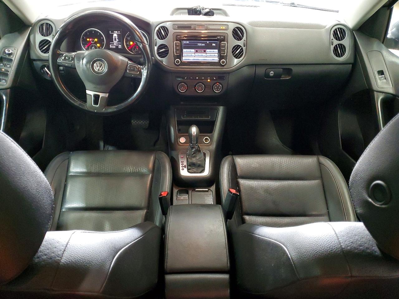 Volkswagen Tiguan S