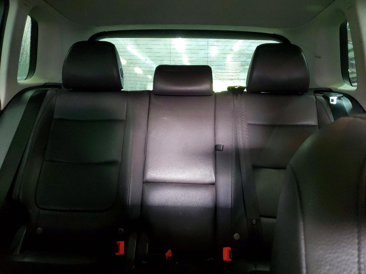 Volkswagen Tiguan S