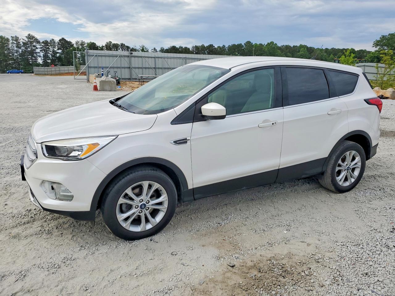 Salvage Ford Escape Image