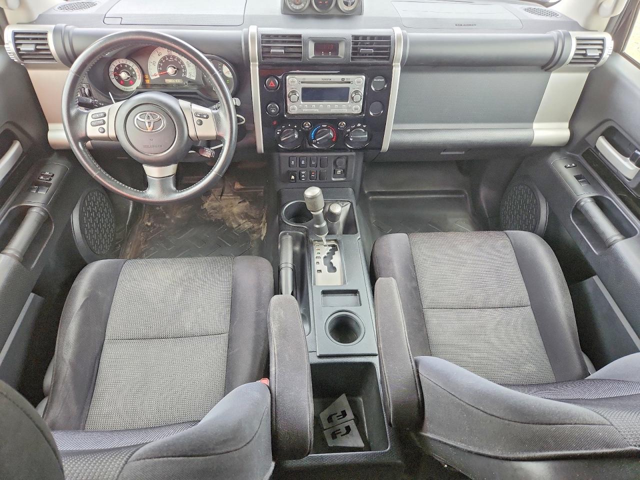 Toyota FJ Cruiser Base