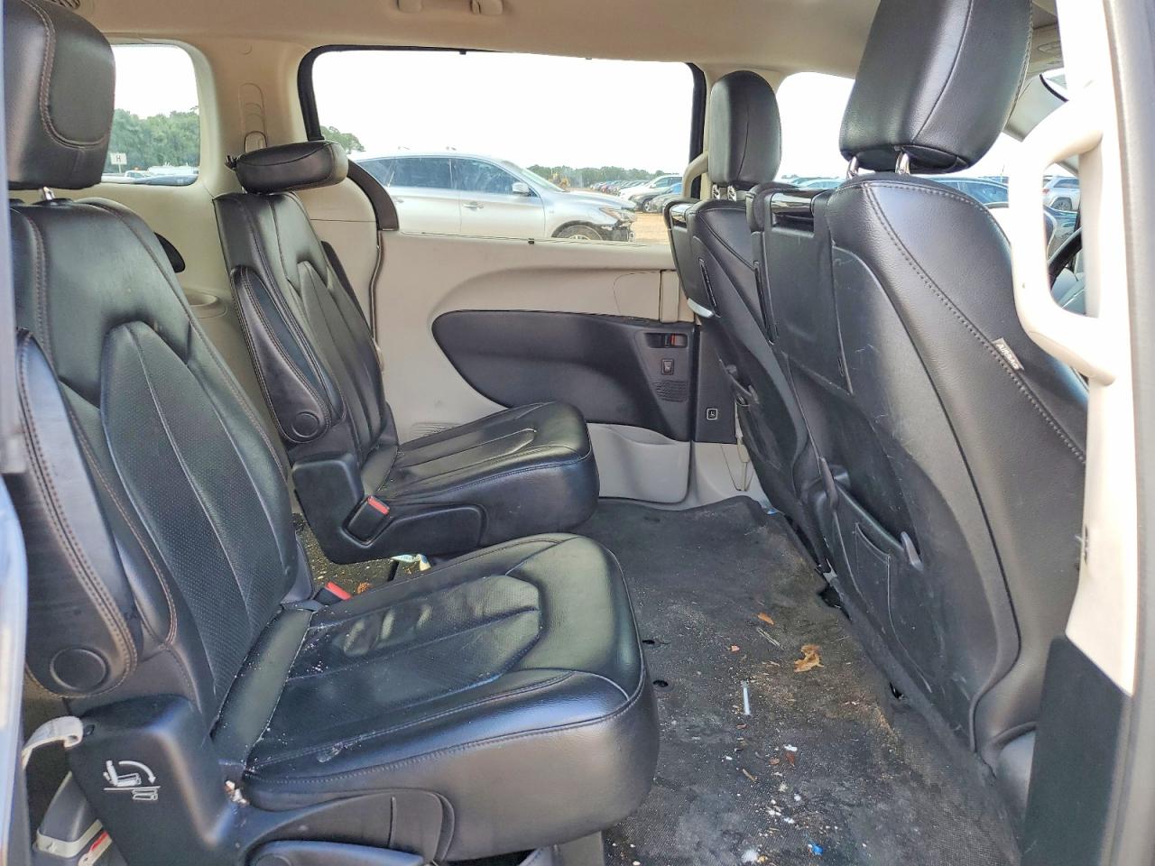 Chrysler Pacifica Touring L Plus