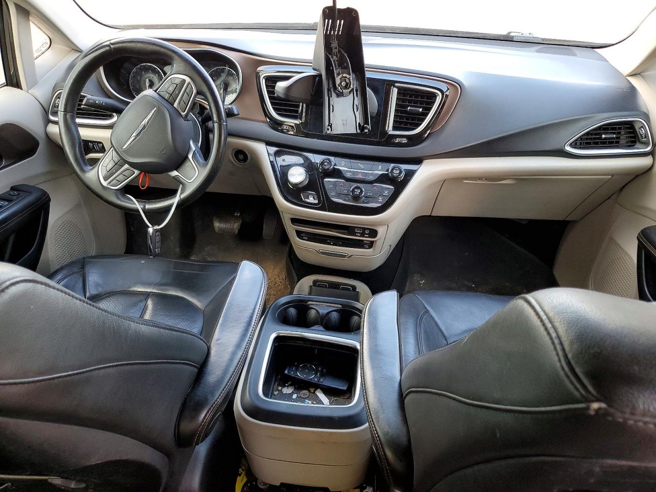 Chrysler Pacifica Touring L Plus