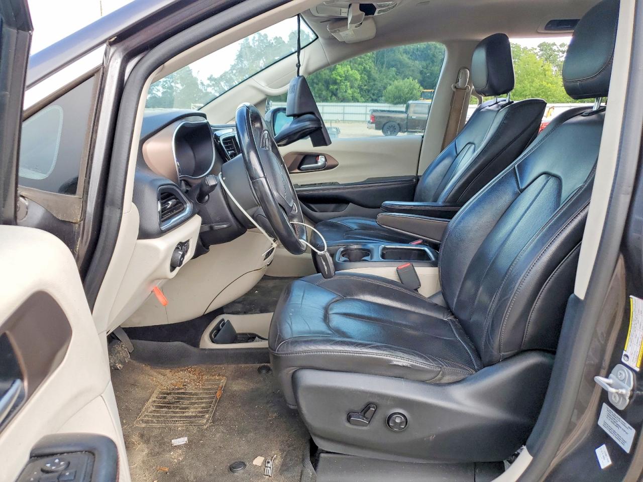 Chrysler Pacifica Touring L Plus