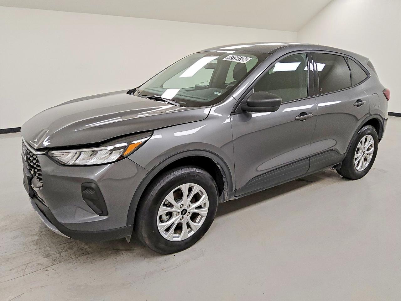 Salvage Ford Escape Image