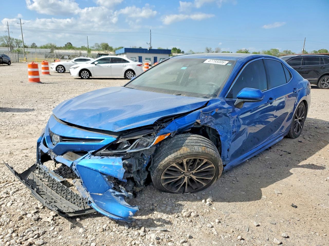 Salvage Toyota Camry Image