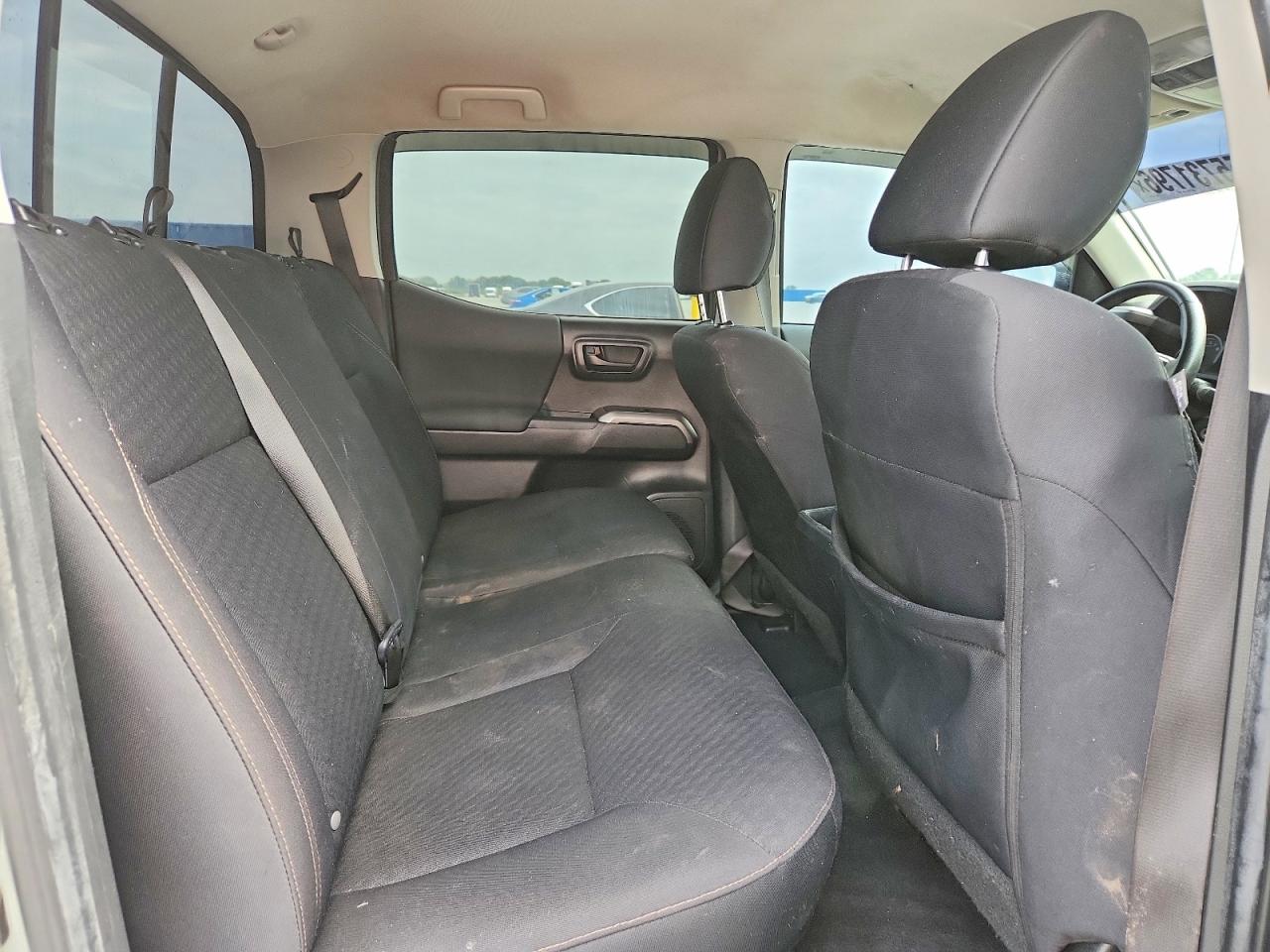 Toyota Tacoma Sr5 V6