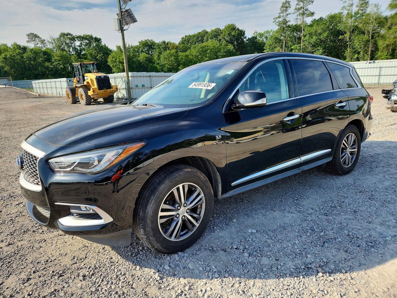 Salvage INFINITI Qx Image