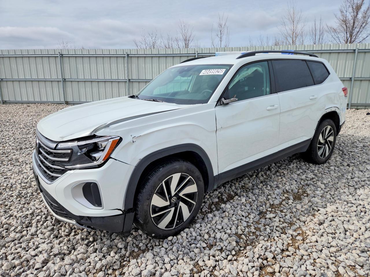 Salvage Volkswagen Atlas Image