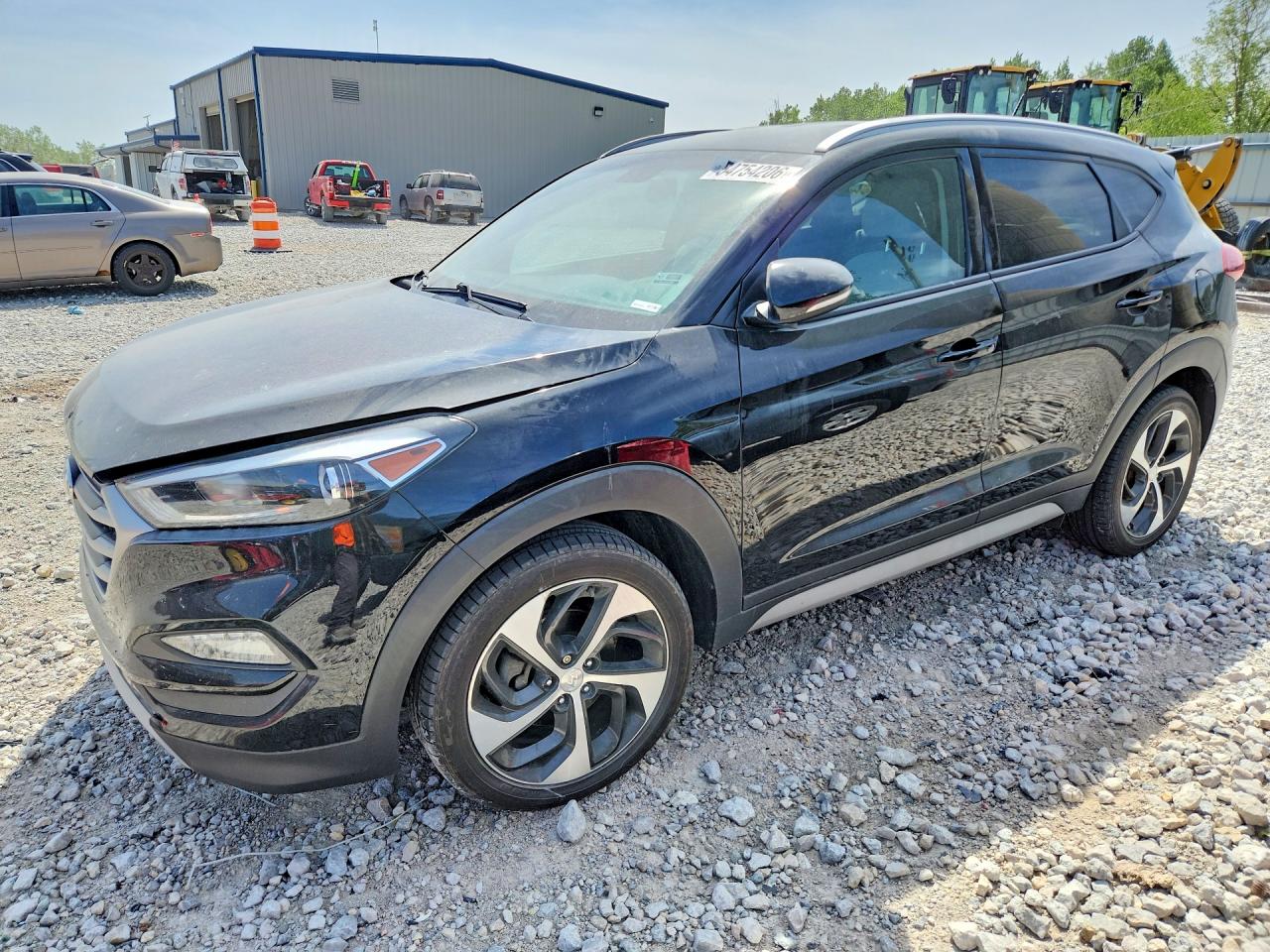 Salvage Hyundai TUCSON Image