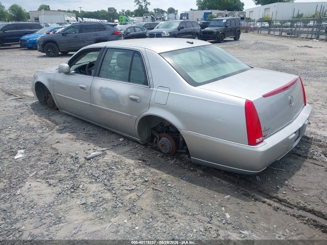 Cadillac DTS 1sb