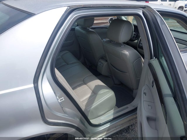 Cadillac DTS 1sb