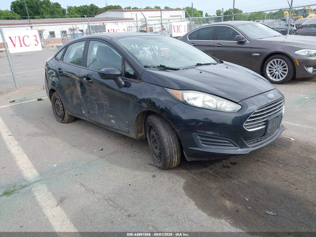 Salvage Ford Fiesta Image