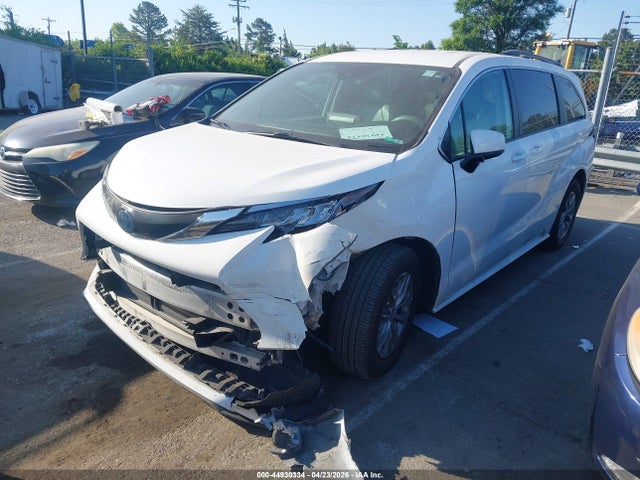 Toyota Sienna Le