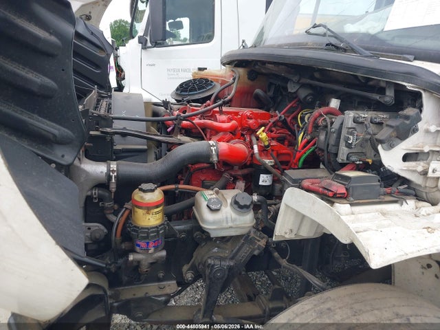 Freightliner M2 106