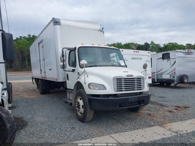 Salvage Freightliner M2 106 Image