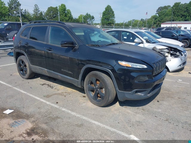 Salvage Jeep Cherokee Image