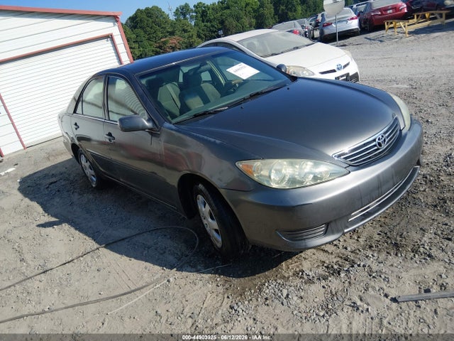 Salvage Toyota Camry Image