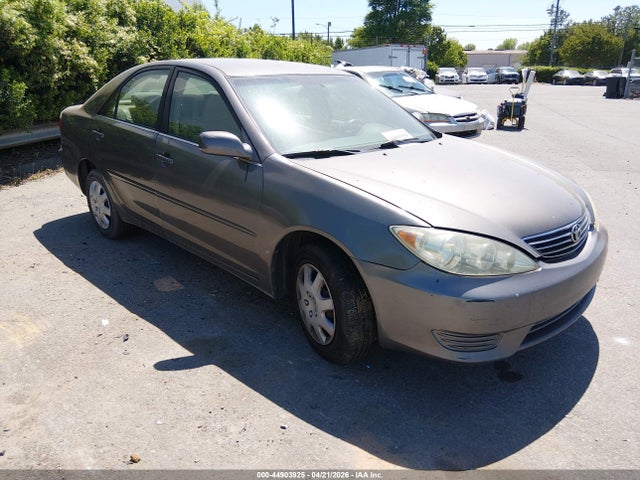 Salvage Toyota Camry Image
