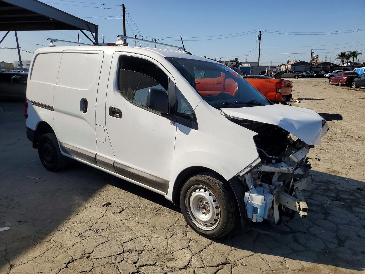 Nissan Nv