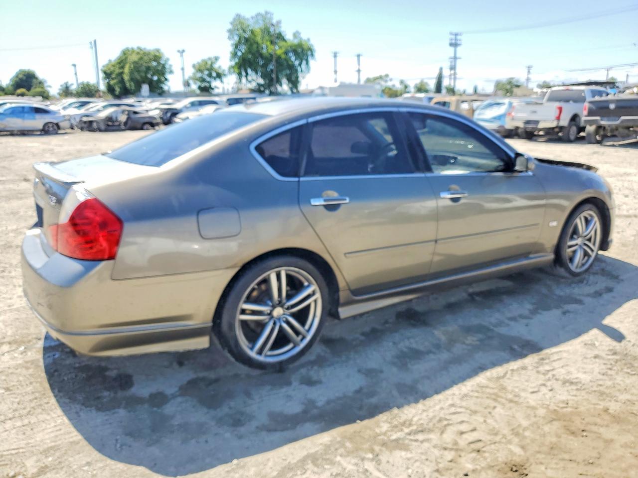 INFINITI M35 Base